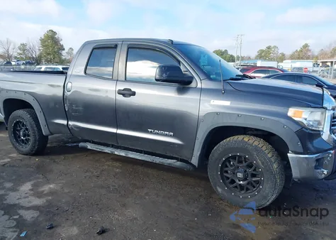 2014 Toyota Tundra Sr5 4.6L V8 z USA, uszkodzony, nr VIN 5TFRM5F15EX071881
